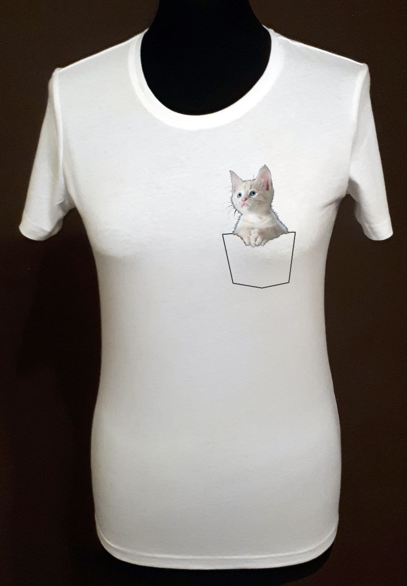 T-shirt biały z nadrukiem kotka w kieszonce